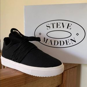 NWT Steve Madden Sneakers